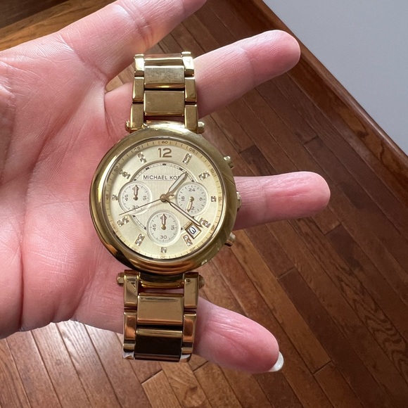 Michael Kors Gold Tone Watch - Picture 3 of 6